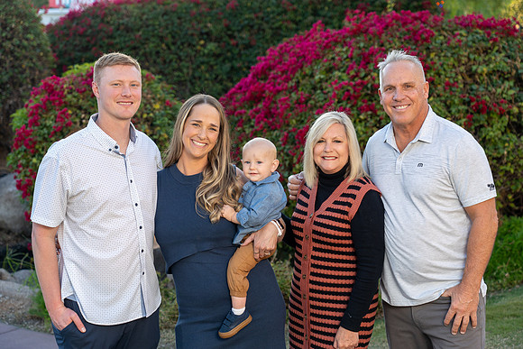 AronsonFamily2024-51-74103858