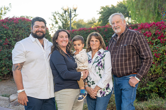 AronsonFamily2024-62-74103906