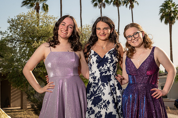 42-Prom-2025-phone-6871