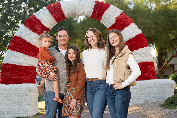 AronsonFamily2024-25-74103764