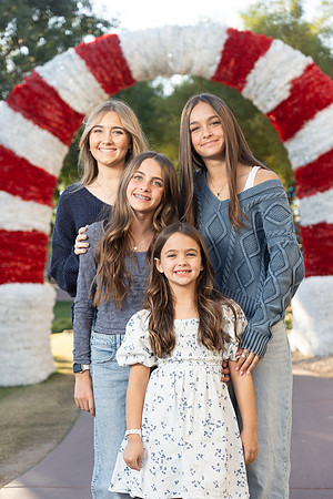 AronsonFamily2024-24-74103755