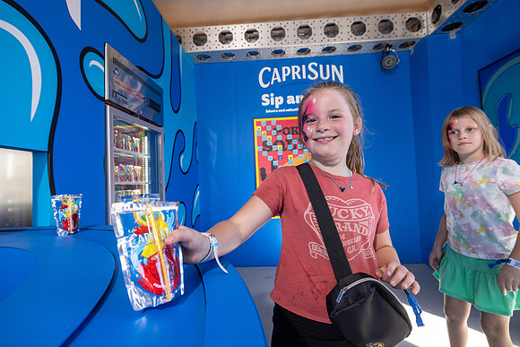 300-CapriSun-58282