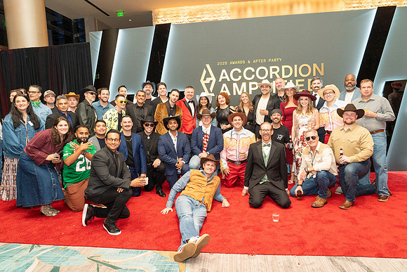 639-Accordion-08644
