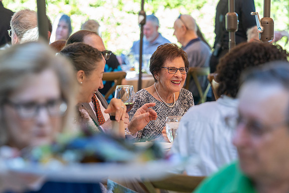 269-BettyCarol85th-8945