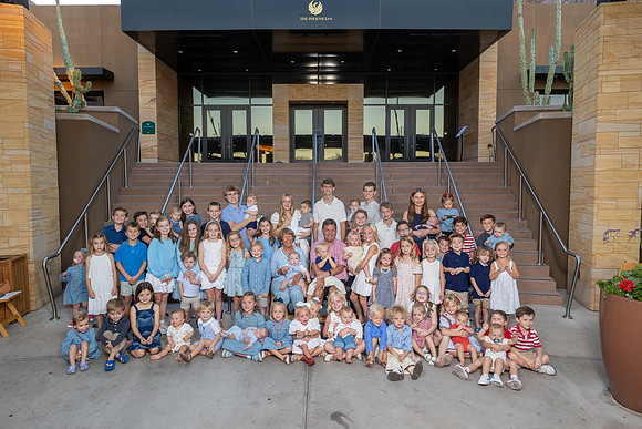 26-HuntsmanFamilyNov2025-9233