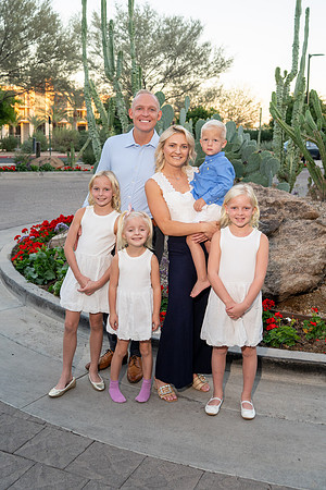 24-HuntsmanFamilyNov2025-2564