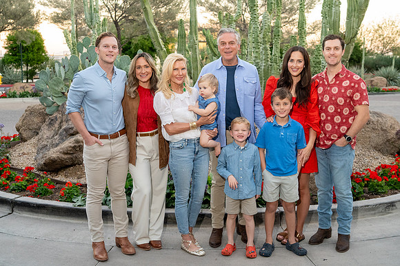 36-HuntsmanFamilyNov2025-2585