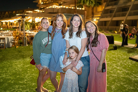349-HuntsmanFamilyNov2025-3079
