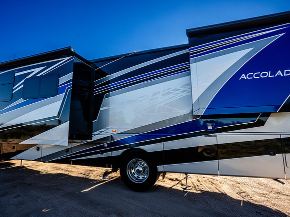 Accolade-104881