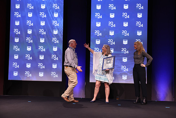 29-Chevron2024-Awards-9577