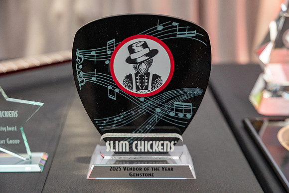 62-SlimChickens2026-9174