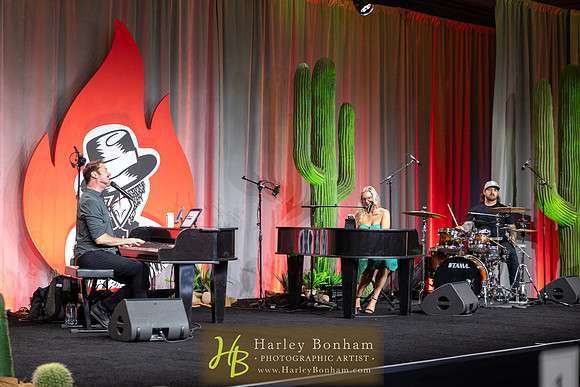 11-www.HarleyBonham.com-9358