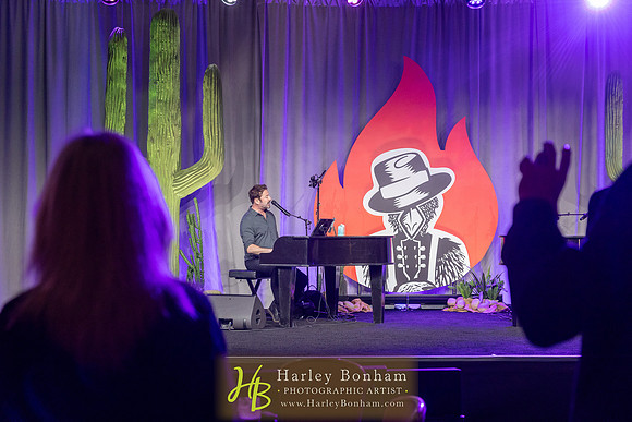 18-www.HarleyBonham.com-9462