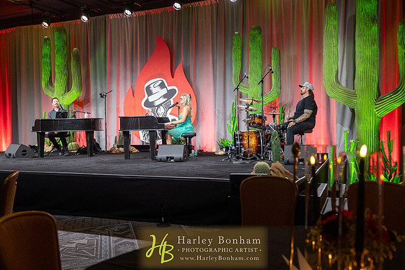 21-www.HarleyBonham.com-9482