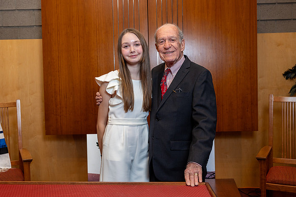 85-LucyMitzvah-Ceremony-7547
