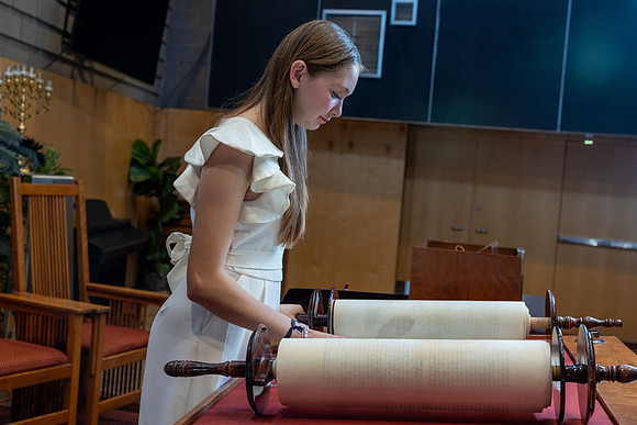 32-LucyMitzvah-Ceremony-7480