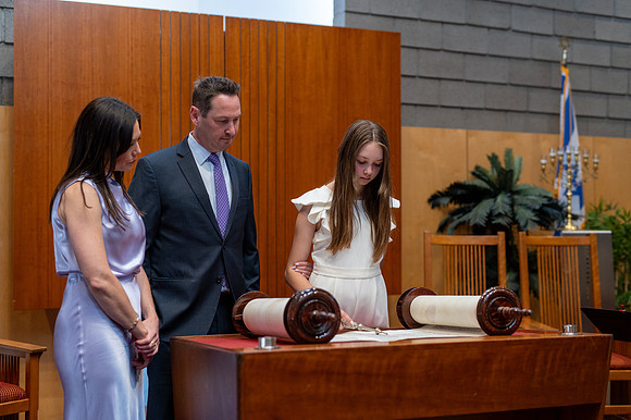 54-LucyMitzvah-Ceremony-4415