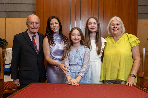 98-LucyMitzvah-Ceremony-7579