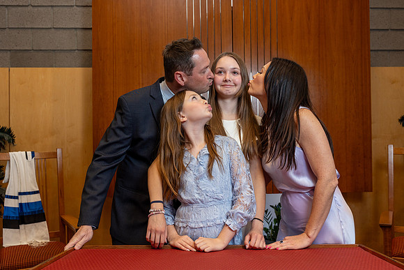 93-LucyMitzvah-Ceremony-7565