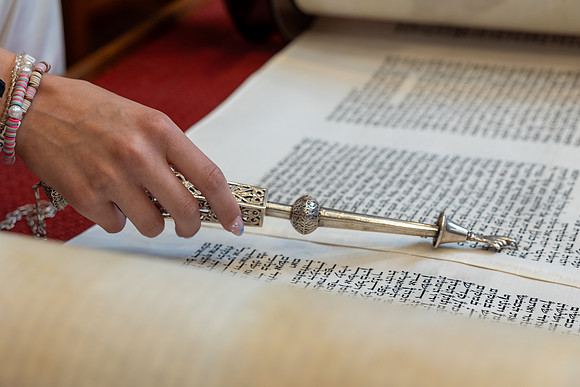 34-LucyMitzvah-Ceremony-7482
