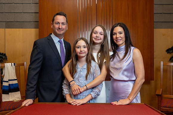 90-LucyMitzvah-Ceremony-7556