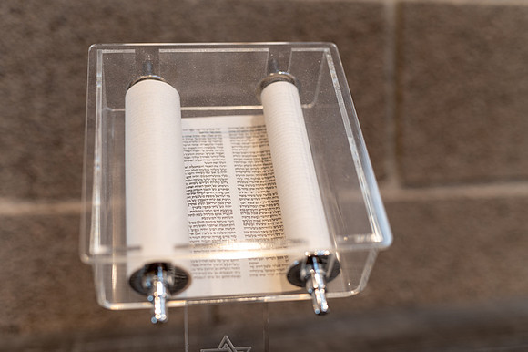 13-LucyMitzvah-Ceremony-4385