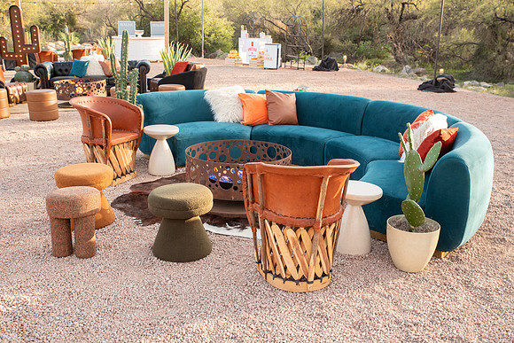 4-LoewsDecorFeb24-5216