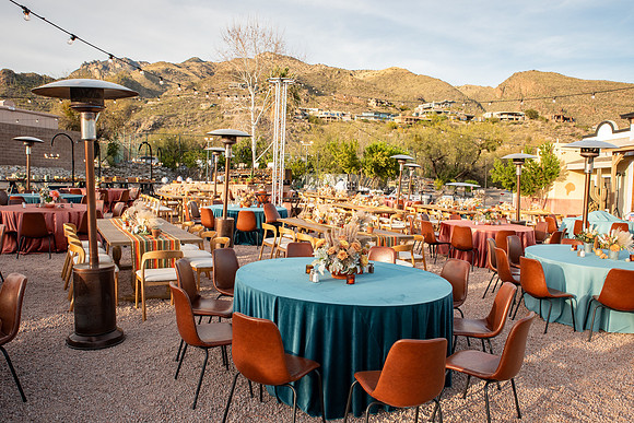 14-LoewsDecorFeb24-5244