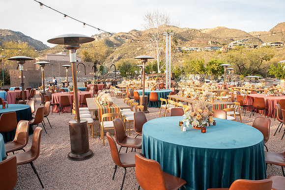 18-LoewsDecorFeb24-5255