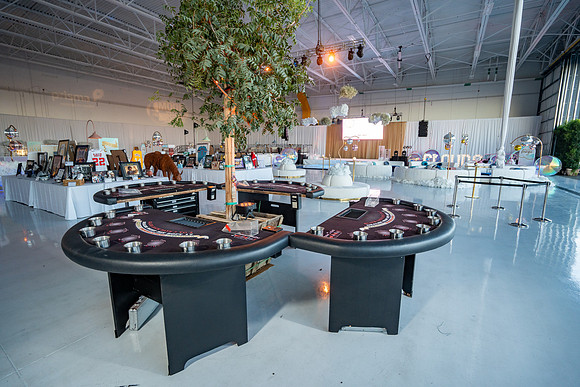 9-SuitcaseParty2023-74105247