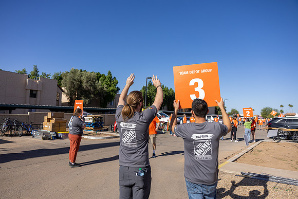 51-HomeDepot-USVets-20053