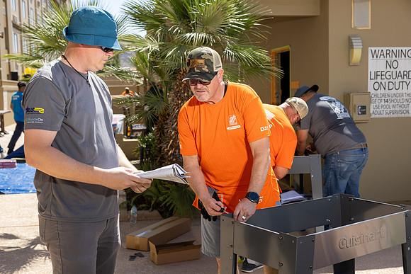211-HomeDepot-USVets-20322