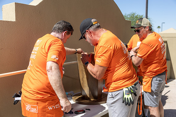 213-HomeDepot-USVets-20328