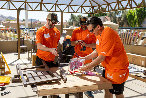 216-HomeDepot-USVets-20332