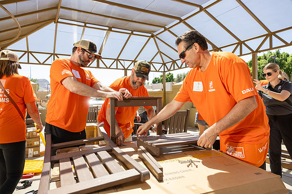 218-HomeDepot-USVets-20337