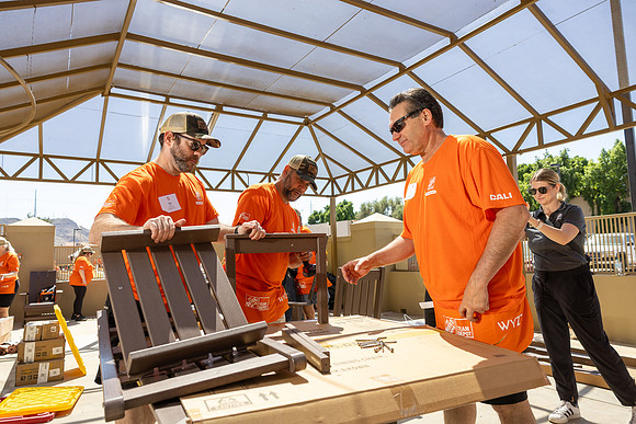 217-HomeDepot-USVets-20334