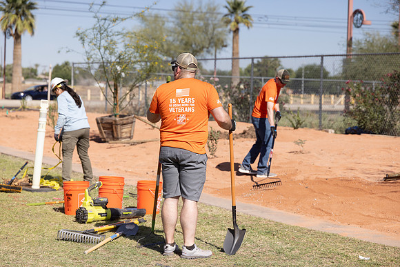 256-HomeDepot-AZVetHome-7016
