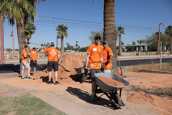 262-HomeDepot-AZVetHome-7026