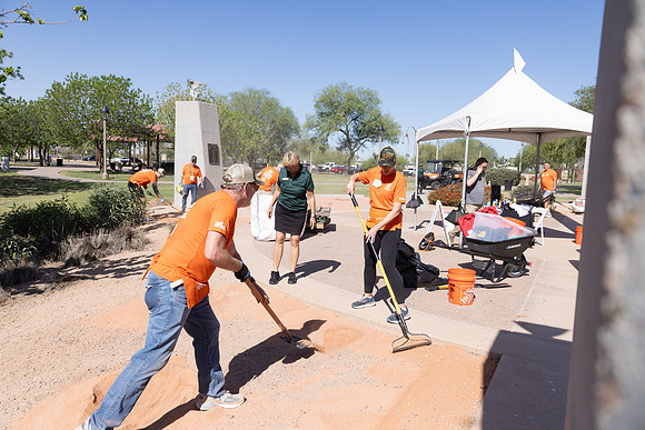 293-HomeDepot-AZVetHome-7088