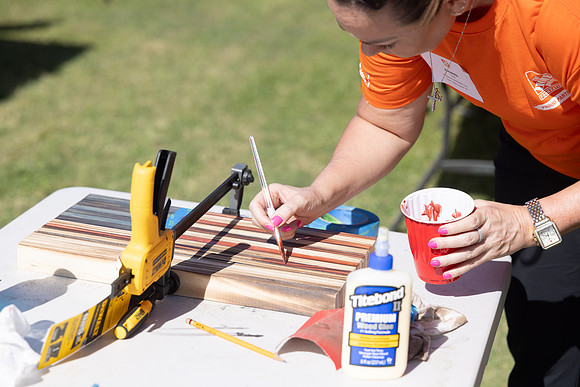 298-HomeDepot-AZVetHome-7101