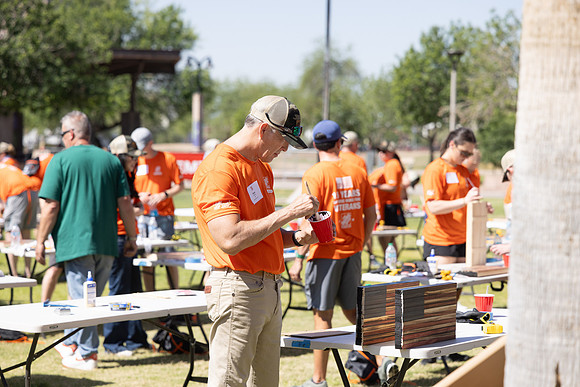 325-HomeDepot-AZVetHome-7143