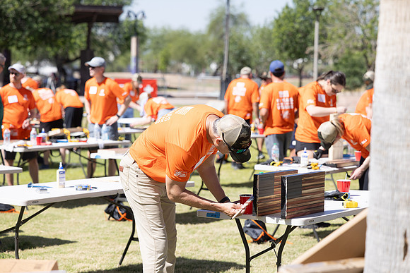 326-HomeDepot-AZVetHome-7144