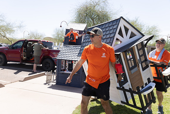 403-HomeDepot-AZVetHome-7249