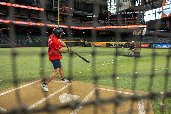 96-HomeDepot-ChaseField-20657
