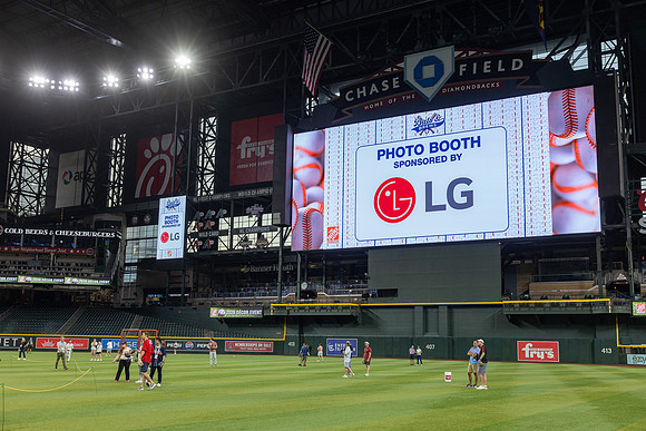 270-HomeDepot-ChaseField-21065