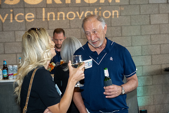 100-ServiceInnovation-74204754