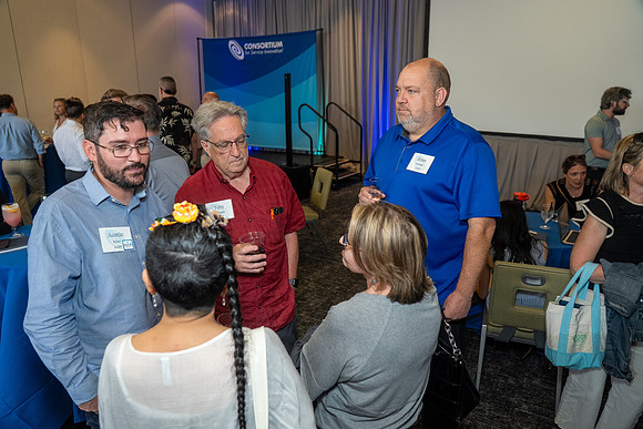 140-ServiceInnovation-74204834