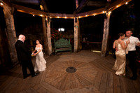 avoid showing empty space. focus on couples. I'll never give them shots like this-4827