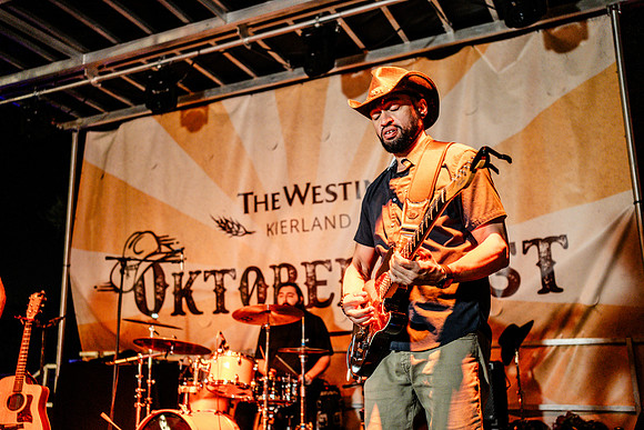 041-OktoberWest2026-74204483