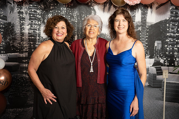 16-Ruth's80th-06244